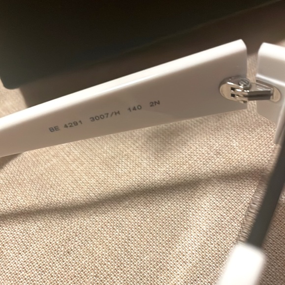 BURBERRY BE4291 Unisex Sunglasses - Picture 11 of 11